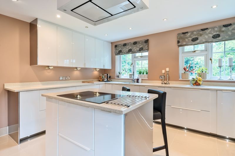 Kitchen- click for photo gallery